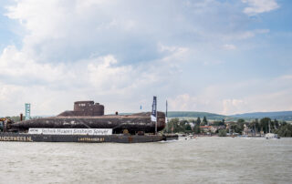 U17 auf dem Rhein vor Walluf