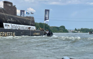U17 auf dem Rhein vor Walluf