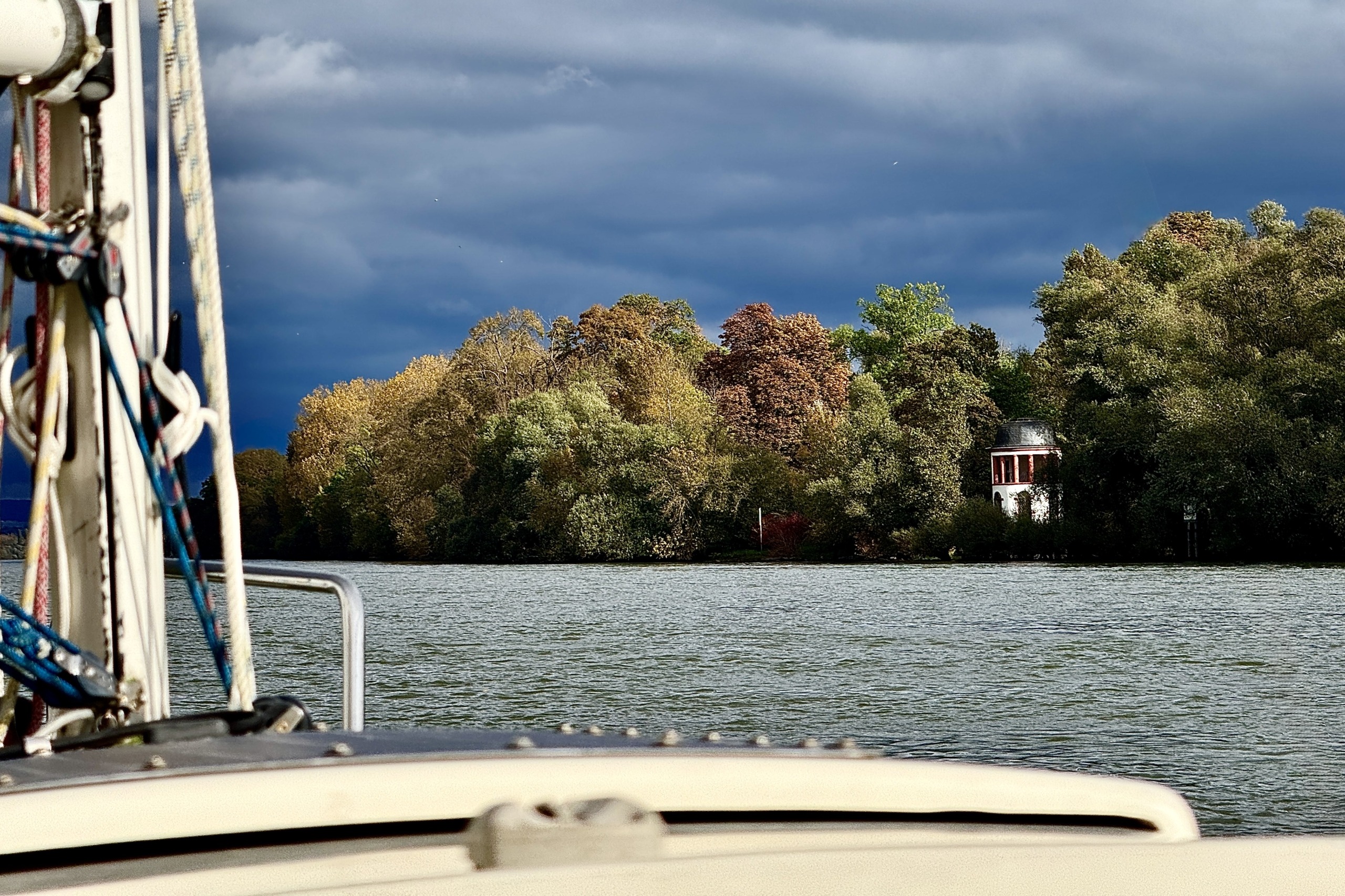 Segelrevier Rheingau: Segeln auf dem Rhein