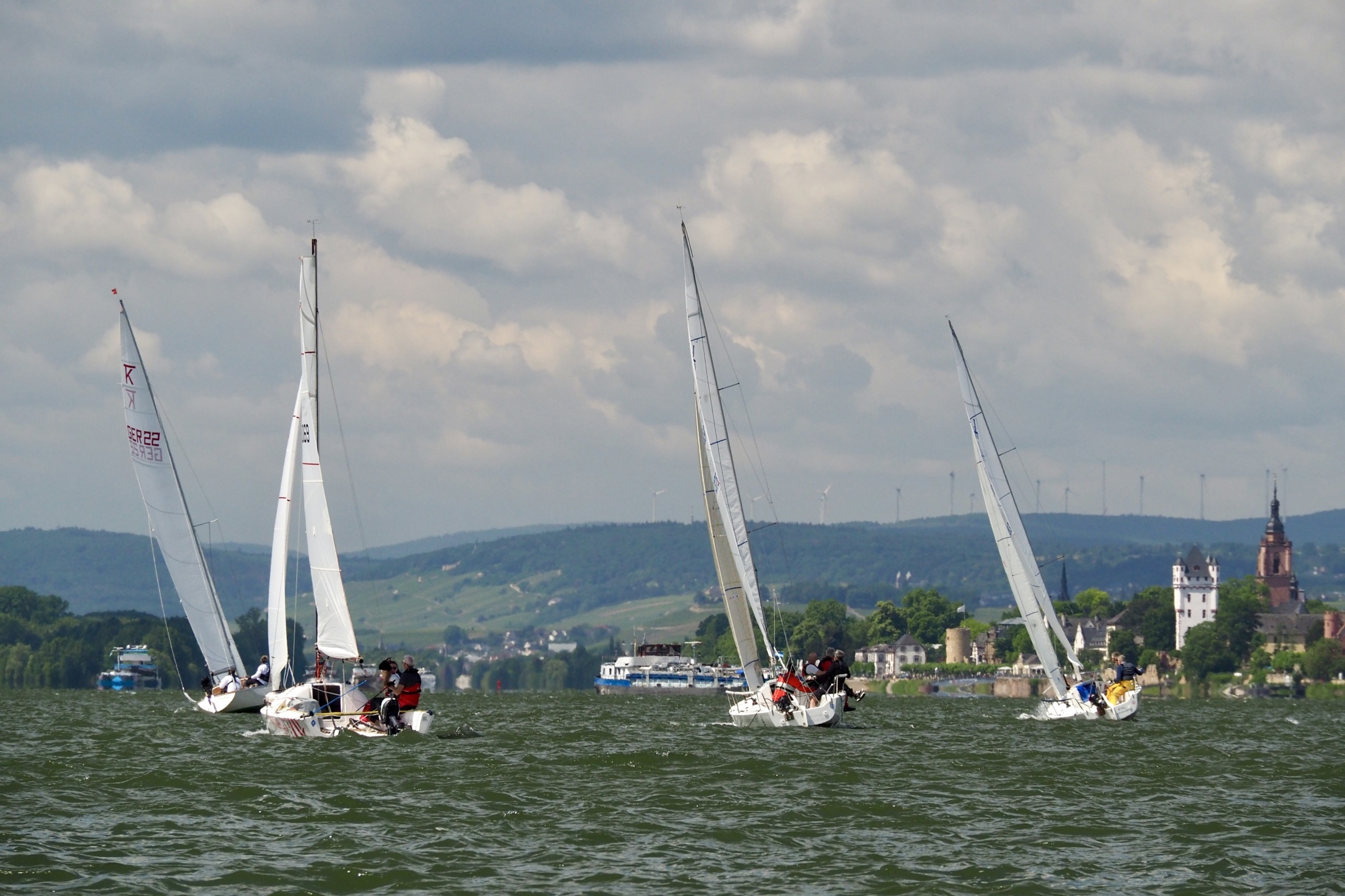 Segelrevier Rheingau: Segeln auf dem Rhein